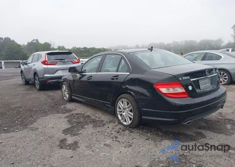 2009 Mercedes-Benz C 300 Luxury 4Matic/Sport 4Matic из США, поврежденный, VIN WDDGF81X49R058120